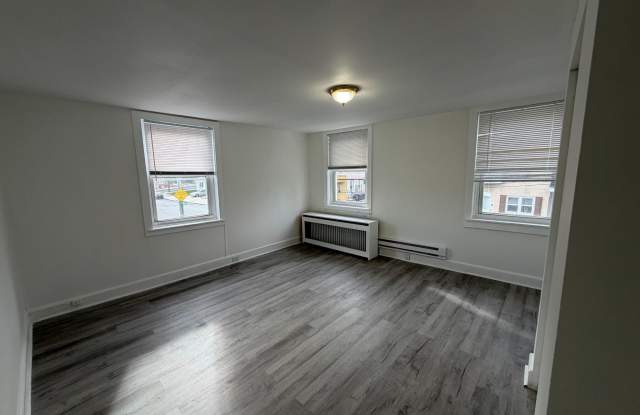 526 S HARRISON Street Gallery 4