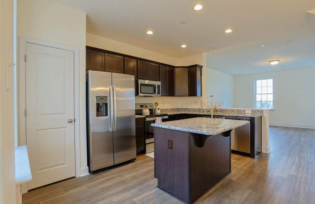 3 bedroom Townhome with unfinished basement! photos photos