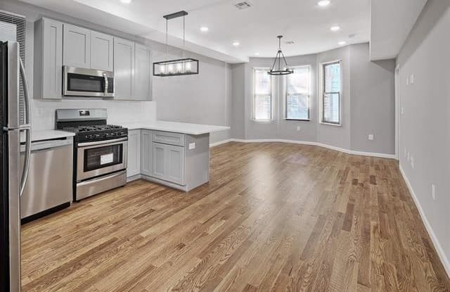 712 25TH ST - 712 25th Street, Union City, NJ 07087