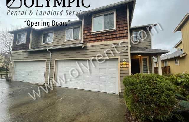 2737 Hidden Springs Loop SE photos photos