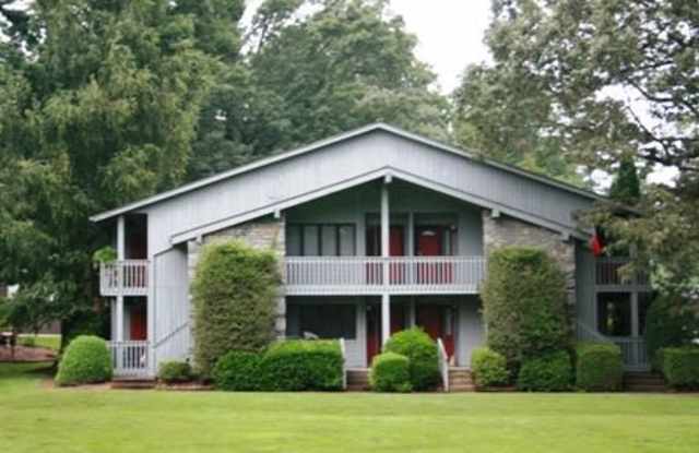 Adorable 1 Bed, 1 Bath Gallery 1