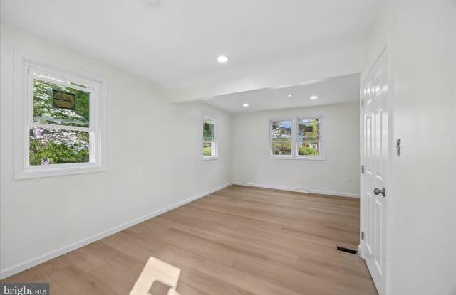 102 BRISTOL OXFORD VALLEY Road Gallery 2