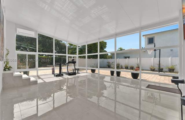 11144 NE 8th Ct Gallery 4