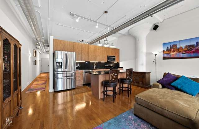 565 W Quincy Street Gallery 3