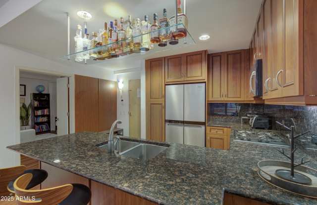 7147 E RANCHO VISTA Drive Gallery 4