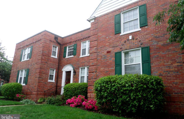 1801 QUEENS LANE - 1801 N Queens Ln, Arlington, VA 22201