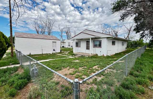 RURAL 2 BEDROOM, 1 BATHROOM, SINGLE FAMILY HOME WITH 2 GARAGES photos photos