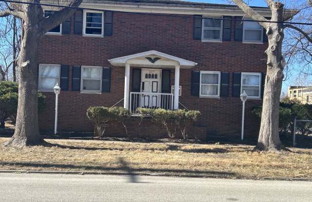 821 South Pasfield Street - 3 photos photos