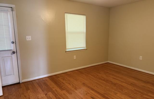 1323 Hampshire Drive Gallery 2