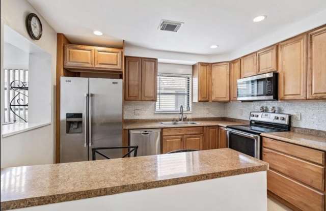 6089 Glentree Lane Gallery 2