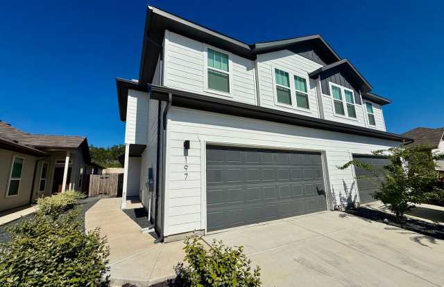 Want luxury living in the Far West ...Look no further...Amanda Park is it! photos photos