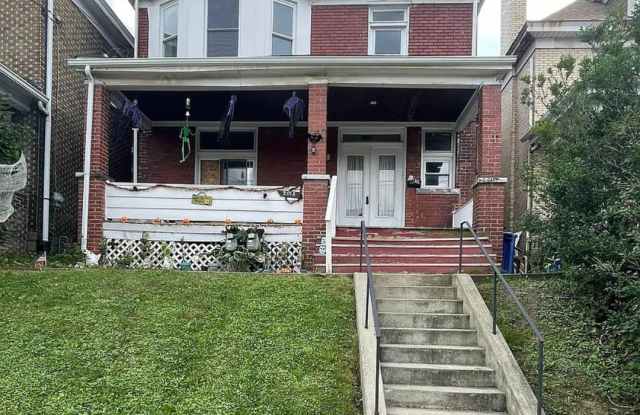 2015 Broadway Ave photos photos