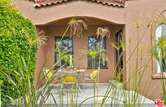 806 North CITRUS Avenue Gallery 3