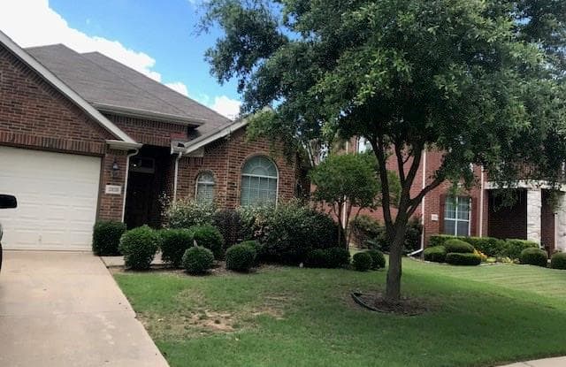 2828 S Serrano - 2828 South Serrano, Grand Prairie, TX 75054