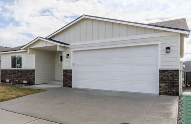 New Construction Three Bedroom Two Bath Beautiful House for Rent photos photos