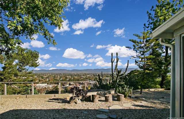 12445 Viewcrest Road - 12445 Viewcrest Road, Los Angeles, CA 91604