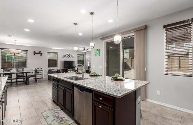 21188 W ALMERIA Road Gallery 4