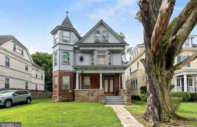815 BERKELEY AVENUE - 815 Berkeley Avenue, Trenton, NJ 08618