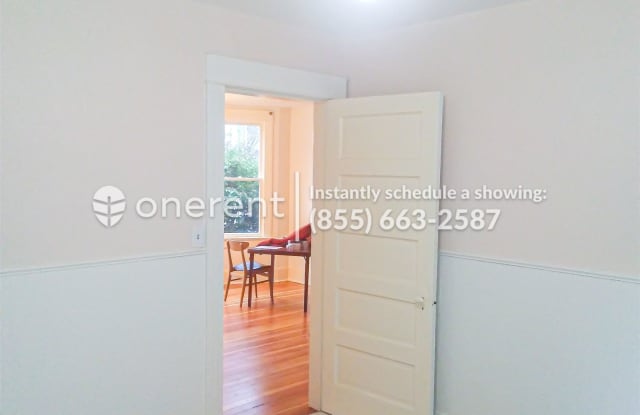 4113 Woodland Park Ave N - 4113 Woodland Park Avenue North, Seattle, WA 98103
