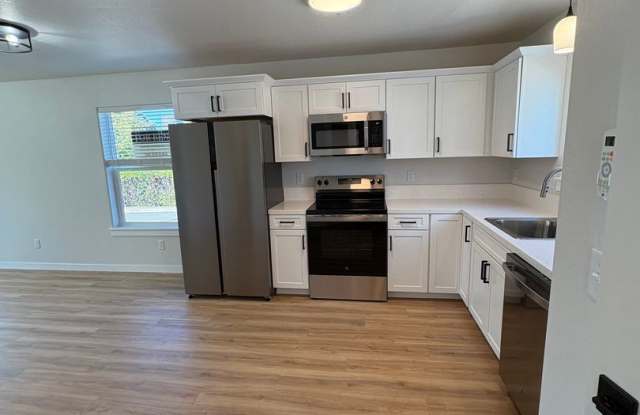 3-bedroom, 2-bathroom Townhouse Gallery 4