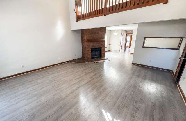 1617 RED BARN Dr Gallery 2