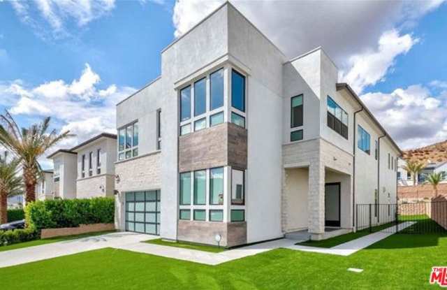 20537 W Overlook Court - 20537 Overlook Court, Los Angeles, CA 91326