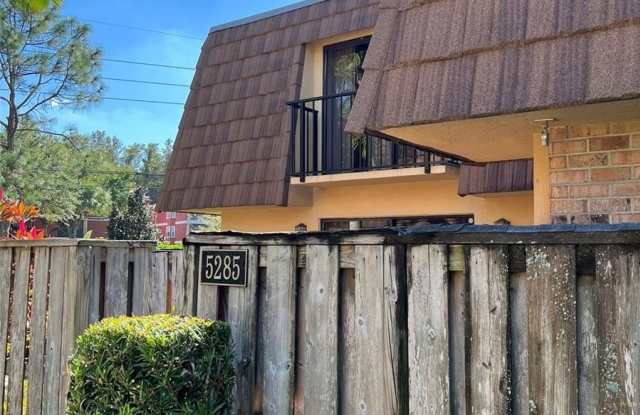 5285 CORAL COURT - 5285 Coral Court, Orlando, FL 32811