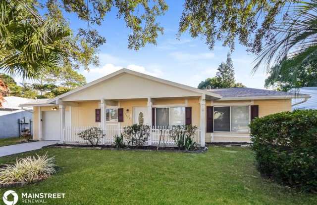 4822 Gifford Boulevard - 4822 Gifford Boulevard, Williamsburg, FL 32821