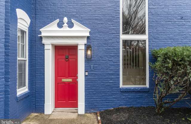 1001 CONSTITUTION AVENUE NE Gallery 2