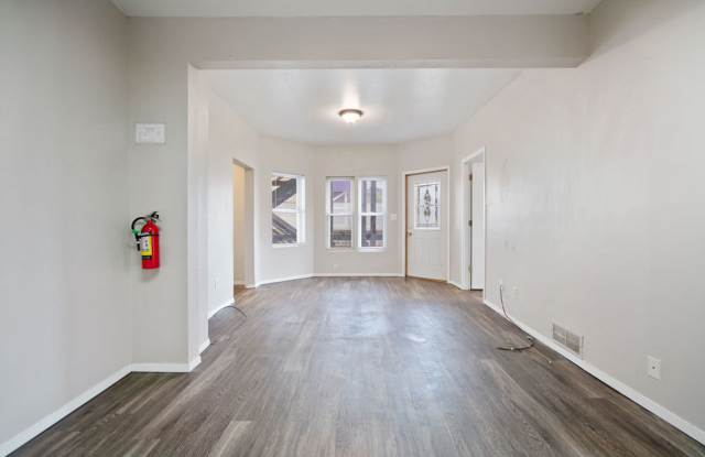 2118 College St photos photos