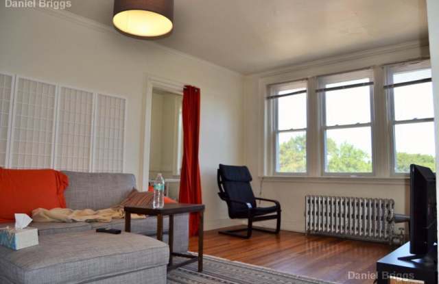 2045 Commonwealth Ave. photos photos