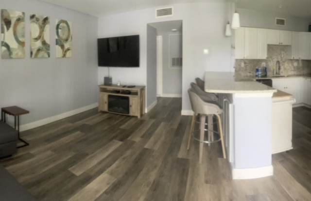335 Causeway North - 335 Causeway North, New Smyrna Beach, FL 32169