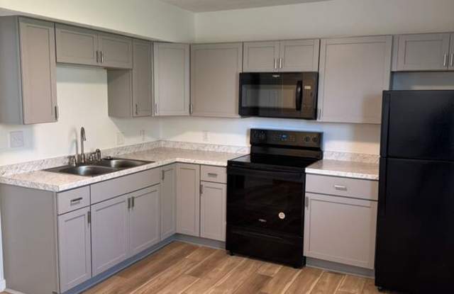 615 East Bain Street photos photos