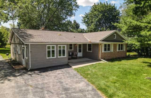 3130 Oakwood Rd - 3130 Oakwood Road, Delafield, WI 53029