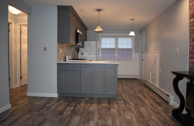 C3, 180 Tyngsboro Road, North Chelmsford photos photos