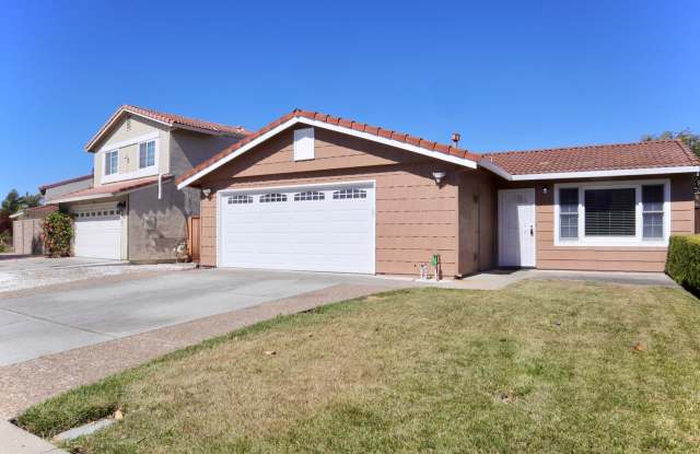 3-bedroom home located in Union City! – with Sunroom and Spacious Backyard! - 33025 Calistoga Street, Union City, CA 94587