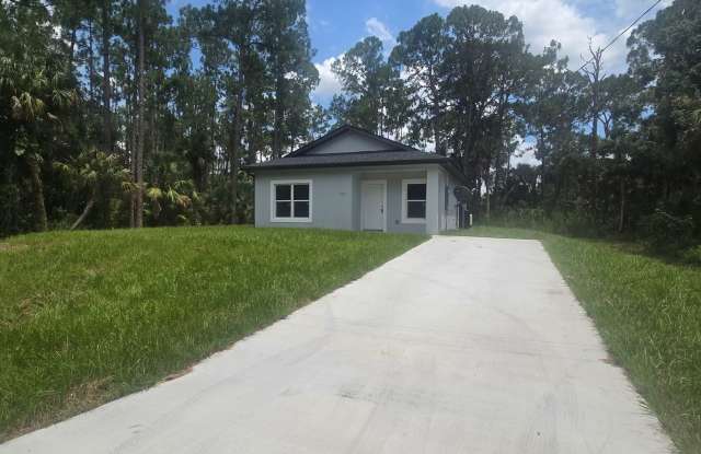 Great Location 2/1 Single Family Home photos photos