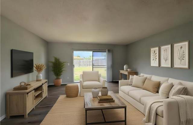 1920 W Lakeview Boulevard unit: 4 photos photos