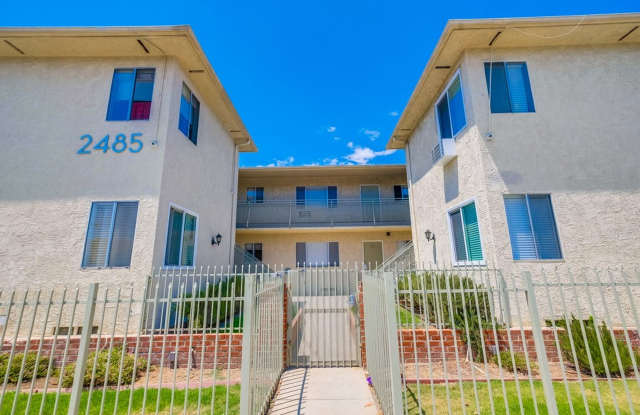 Classic Courtyard Building on Venice Blvd – Secure, Convenient, Pet-Friendly photos photos