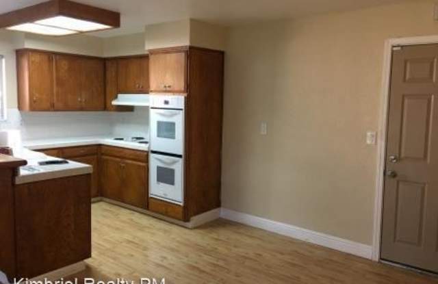 5709 Bretmoor Drive Gallery 4