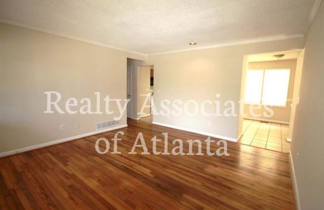 2546 Dobbs Drive NW Gallery 3