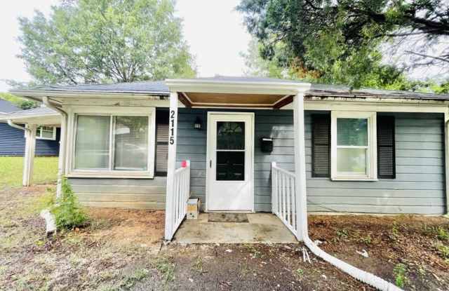 2115 Double Oaks Rd - 2115 Double Oaks Road, Charlotte, NC 28206