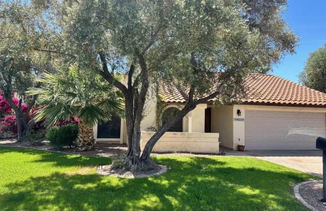 435 E LARKSPUR Lane photos photos