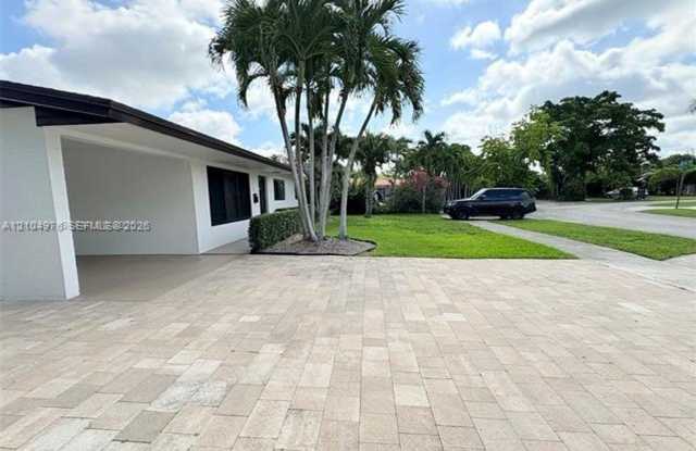 10431 SW 54th St # 0, Miami, FL 33165 Gallery 4