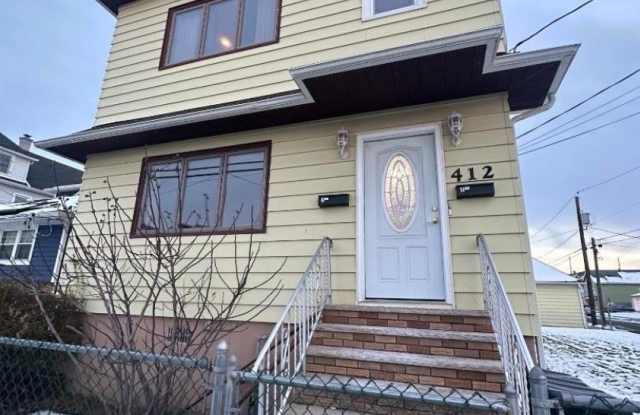 412 Banta Ave photos photos