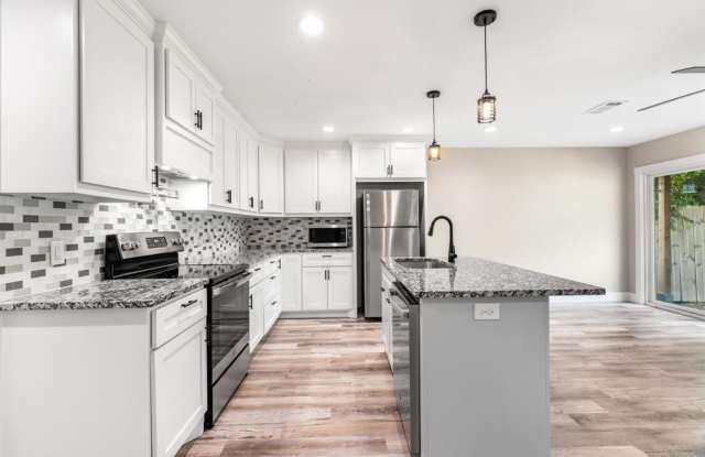 1606 Johnson Street W photos photos