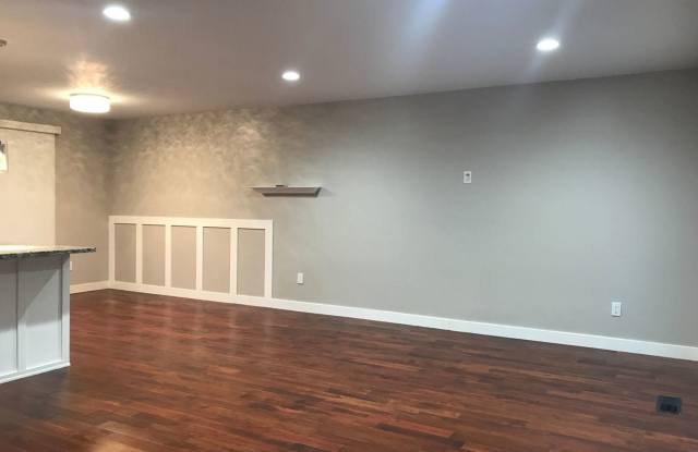12704 NE 142nd Ct Gallery 3