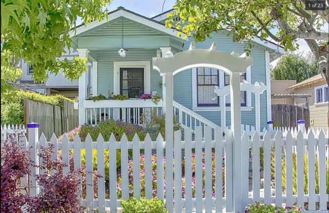 Charming 1 bedroom home with office Suite Available September 01, 2026! photos photos