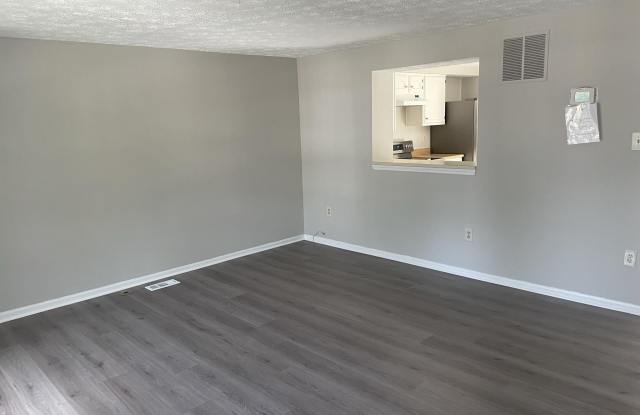9412 CHIPPENHAM Drive Gallery 2