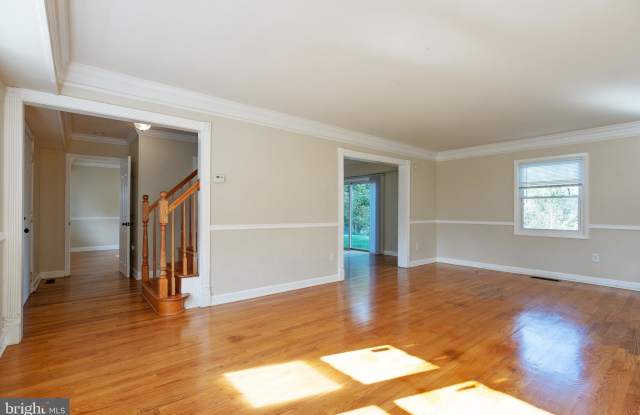 12706 KINCAID LANE Gallery 3